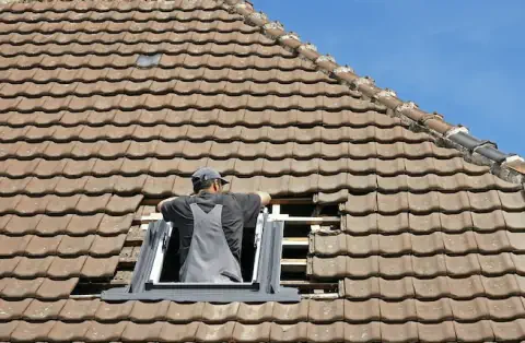 Pose de velux - Sainte-Cécile-d'Andorge